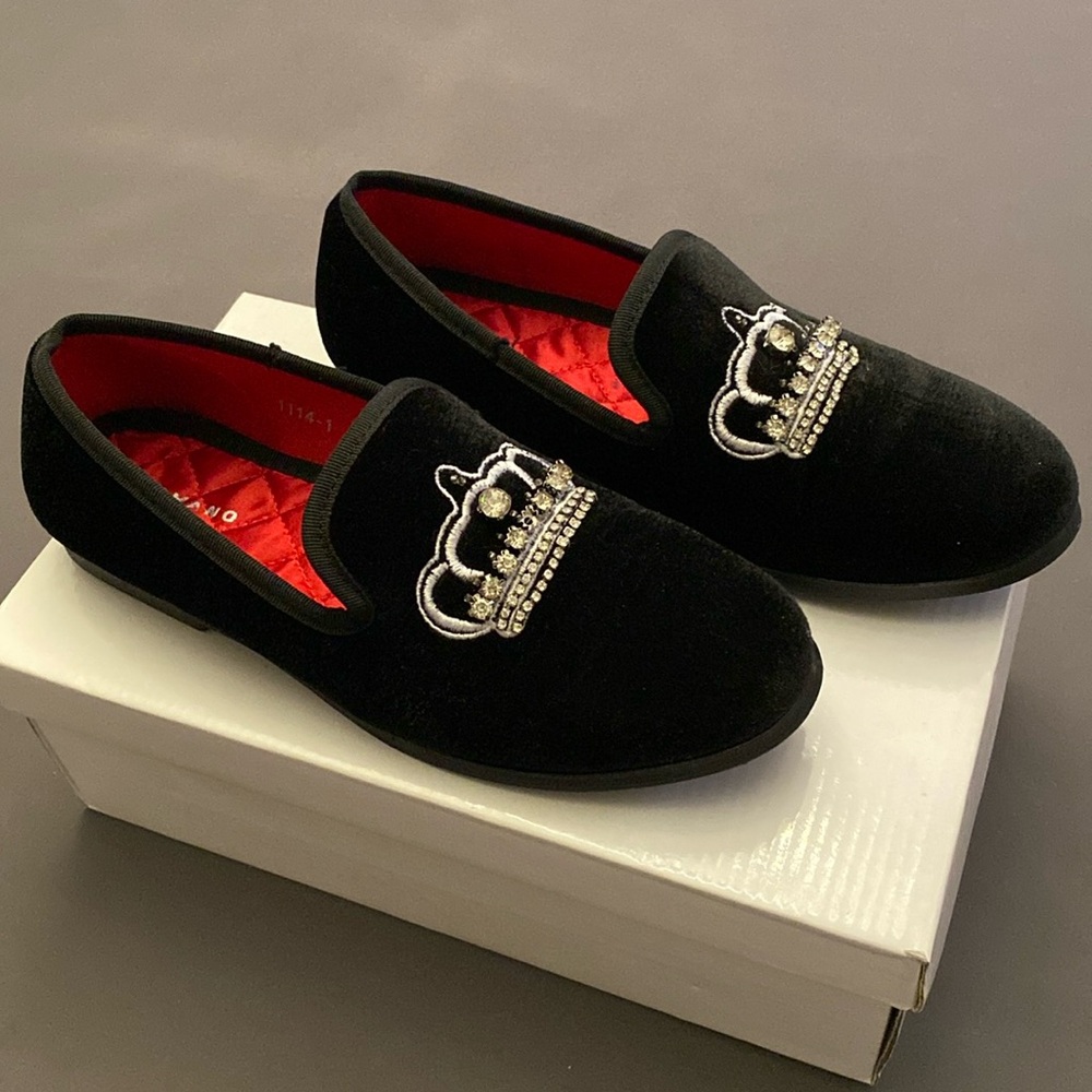 Romano suede loafers slip on shoes, size US 2/ UK 34, black